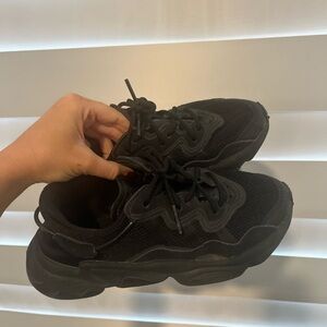 Adidas Ozweego’s. Women size 6.
